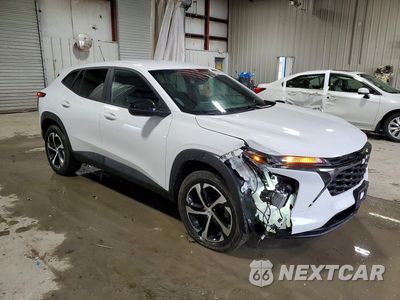Czwarte zdjęcie samochodu z boku: 2024 CHEVROLET TRAX 1RS VIN:KL77LGE28RC006467 - miniatura