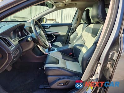 Zdjęcie 7 z 11 samochodu: 2017 VOLVO XC60 T5 DYNAMIC VIN:YV440MDR7H2035469 - miniatura