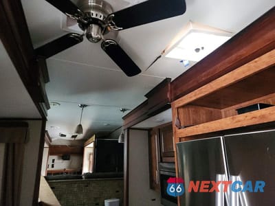 Zdjęcie 9 z 10 samochodu: 2019 KEYSTONE AVALANCHE CAMPER VIN:4YDF3762XKE760037 - miniatura