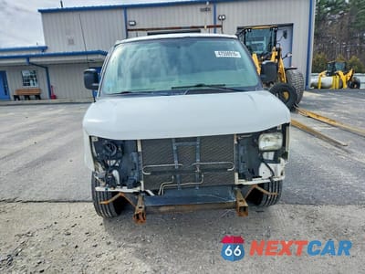 Piąte zdjęcie samochodu w środku: 2017 CHEVROLET EXPRESS G2500 VIN:1GCWGAFF4H1220707 - miniatura