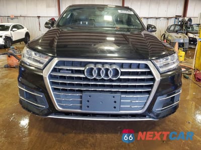 Piąte zdjęcie samochodu w środku: 2017 AUDI Q7 PREMIUM VIN:WA1AHAF76HD045921 - miniatura