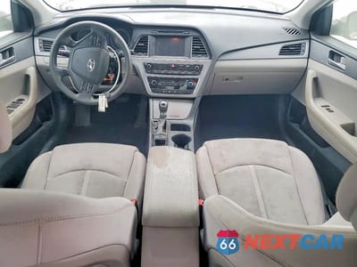 Zdjęcie 8 z 11 samochodu: 2017 HYUNDAI SONATA SE VIN:5NPE24AFXHH565932 - miniatura