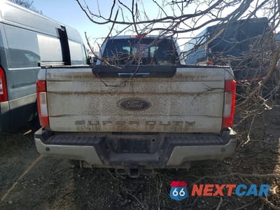 Zdjęcie 6 z 13 samochodu: 2018 FORD F350 SUPER DUTY VIN:1FT8W3BT5JEB50927 - miniatura