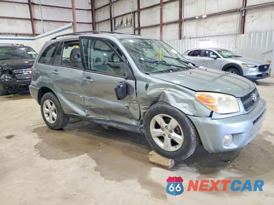 Czwarte zdjęcie samochodu z boku: 2004 TOYOTA RAV4 BASE VIN:JTEHD20V440033454 - miniatura