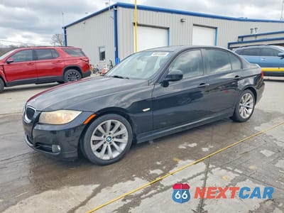 2011 BMW 328 I WBAPH7C55BE681654 - główne zdjęcie licytacji z USA - miniatura