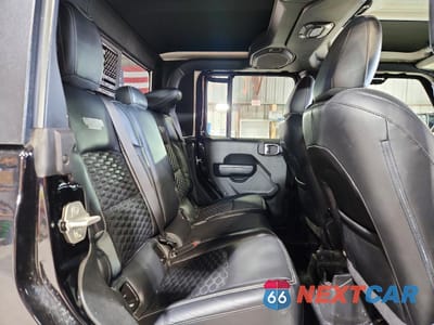 Zdjęcie 10 z 12 samochodu: 2023 JEEP GLADIATOR SPORT VIN:1C6HJTAG4PL570922 - miniatura