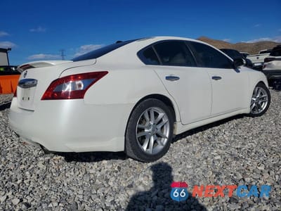 Trzecie zdjęcie samochodu z tyłu: 2010 NISSAN MAXIMA 3.5 S VIN:1N4AA5AP7AC823461 - miniatura