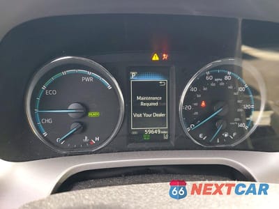 Zdjęcie 9 z 13 samochodu: 2017 TOYOTA RAV4 HYBRID XLE VIN:JTMRJREV9HD135012 - miniatura