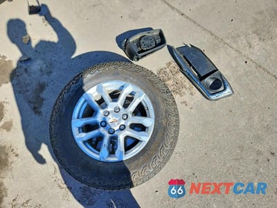 Zdjęcie 12 z 13 samochodu: 2025 CHEVROLET SILVERADO K1500 LT VIN:2GCUKDED2S1207799 - miniatura
