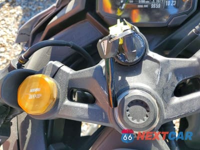 Zdjęcie 8 z 9 samochodu: 2025 KAWASAKI ZX400 S VIN:ML5ZXCS11SDA33608 - miniatura