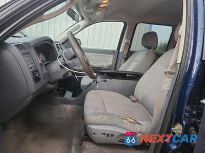 Zdjęcie 7 z 11 samochodu: 2007 DODGE DAKOTA QUAD SLT VIN:1D7HE48K37S136922 - miniatura
