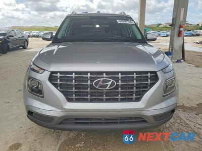 Piąte zdjęcie samochodu w środku: 2025 HYUNDAI VENUE SEL VIN:KMHRC8A34SU368131 - miniatura