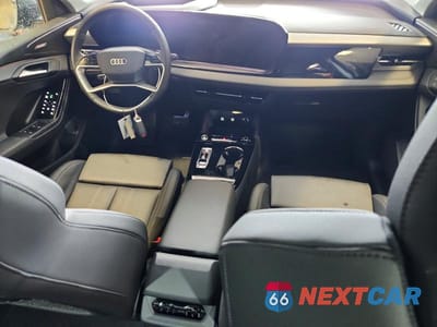 Zdjęcie 8 z 12 samochodu: 2025 AUDI Q6 E-TRON PREMIUM PLUS VIN:WA124BGF7SA053708 - miniatura