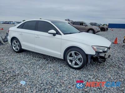 Czwarte zdjęcie samochodu z boku: 2018 AUDI A3 PREMIUM VIN:WAUAUGFF9J1088827 - miniatura