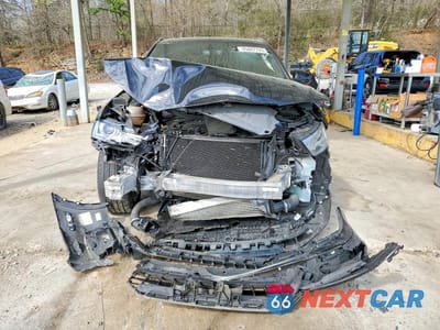 Piąte zdjęcie samochodu w środku: 2018 AUDI Q3 PREMIUM VIN:WA1BCCFS3JR023323 - miniatura