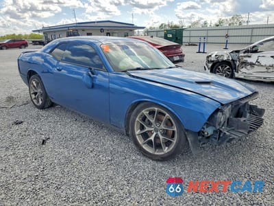 Czwarte zdjęcie samochodu z boku: 2020 DODGE CHALLENGER SXT VIN:2C3CDZAGXLH198933 - miniatura