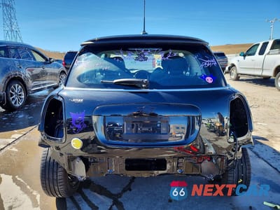 Zdjęcie 6 z 13 samochodu: 2024 MINI COOPER SE VIN:WMW13DJ01R2V43454 - miniatura