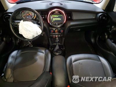 Zdjęcie 8 z 13 samochodu: 2018 MINI COOPER VIN:WMWXU1C59J2F80936 - miniatura