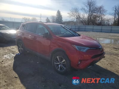 Czwarte zdjęcie samochodu z boku: 2017 TOYOTA RAV4 XLE VIN:2T3WFREV8HW401188 - miniatura