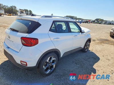 Trzecie zdjęcie samochodu z tyłu: 2022 HYUNDAI VENUE SEL VIN:KMHRC8A33NU147995 - miniatura