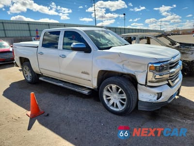 Czwarte zdjęcie samochodu z boku: 2018 CHEVROLET SILVERADO K1500 HIGH COUNTRY VIN:3GCUKTEJ9JG274888 - miniatura