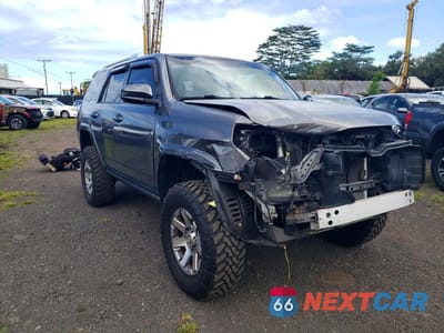 Czwarte zdjęcie samochodu z boku: 2015 TOYOTA 4RUNNER SR5 VIN:JTEBU5JR3F5233465 - miniatura