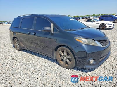 Czwarte zdjęcie samochodu z boku: 2015 TOYOTA SIENNA SE 8-PASSENGER VIN:5TDXK3DC6FS599538 - miniatura