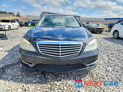 Piąte zdjęcie samochodu w środku: 2011 MERCEDES-BENZ S 550 VIN:WDDNG7BB4BA387082 - miniatura