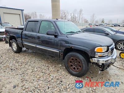 Czwarte zdjęcie samochodu z boku: 2005 GMC NEW SIERRA K1500 VIN:2GTEK13T251363231 - miniatura