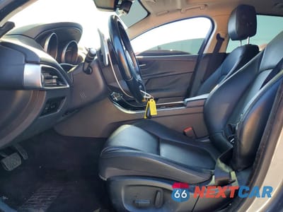 Zdjęcie 7 z 12 samochodu: 2017 JAGUAR XE PREMIUM VIN:SAJAD4BG1HA965841 - miniatura