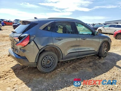 Trzecie zdjęcie samochodu z tyłu: 2022 FORD ESCAPE SE VIN:1FMCU0G63NUB42639 - miniatura