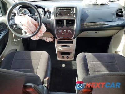 Zdjęcie 8 z 13 samochodu: 2011 DODGE GRAND CARAVAN MAINSTREET VIN:2D4RN3DG3BR636151 - miniatura
