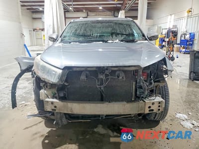 Piąte zdjęcie samochodu w środku: 2014 TOYOTA HIGHLANDER LIMITED VIN:5TDDKRFH6ES069146 - miniatura