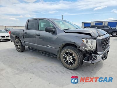 Czwarte zdjęcie samochodu z boku: 2024 NISSAN TITAN SV VIN:1N6AA1EFXRN101631 - miniatura
