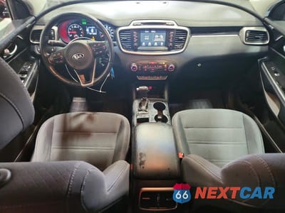 Zdjęcie 8 z 12 samochodu: 2017 KIA SORENTO LX VIN:5XYPGDA34HG257582 - miniatura