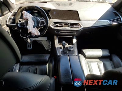 Zdjęcie 8 z 12 samochodu: 2019 BMW X5 XDRIVE50I VIN:5UXJU2C54KLN64830 - miniatura