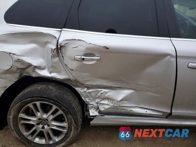 Zdjęcie 11 z 12 samochodu: 2016 VOLVO XC60 T5 PLATINUM VIN:YV4612RM2G2812176 - miniatura