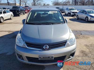 Piąte zdjęcie samochodu w środku: 2011 NISSAN VERSA 1.8 S VIN:3N1BC1APXBL409861 - miniatura