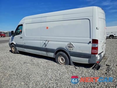 Drugie zdjęcie samochodu z przodu: 2012 MERCEDES BENZ SPRINTER 2500 UTILITY / SERVICE VAN VIN:WD3PE8CB1C5713261 - miniatura