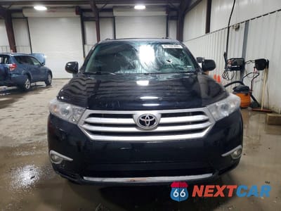 Piąte zdjęcie samochodu w środku: 2013 TOYOTA HIGHLANDER LIMITED VIN:5TDYK3EH2DS119538 - miniatura