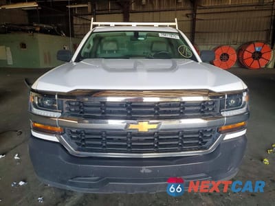 Piąte zdjęcie samochodu w środku: 2018 CHEVROLET SILVERADO C1500 VIN:1GCNCNEH6JZ274115 - miniatura