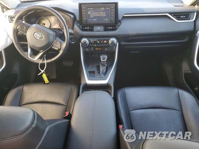 Zdjęcie 8 z 13 samochodu: 2019 TOYOTA RAV4 XLE PREMIUM VIN:2T3C1RFV8KC011880 - miniatura