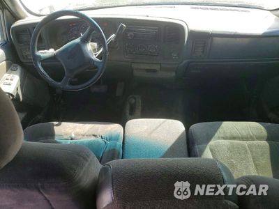Zdjęcie 8 z 12 samochodu: 2000 CHEVROLET SILVERADO K1500 VIN:1GCEK19T5YE368837 - miniatura