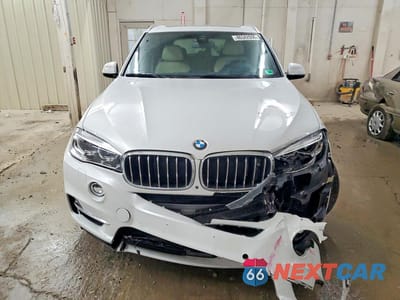 Piąte zdjęcie samochodu w środku: 2017 BMW X5 XDRIVE35I VIN:5UXKR0C34H0V80836 - miniatura