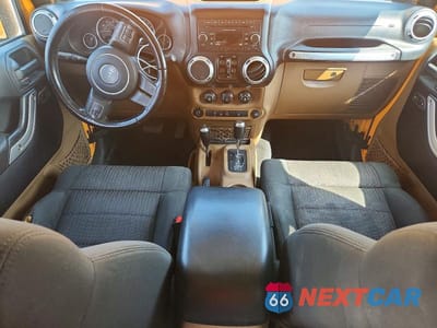 Zdjęcie 8 z 12 samochodu: 2012 JEEP WRANGLER UNLIMITED SAHARA VIN:1C4BJWEGXCL133897 - miniatura