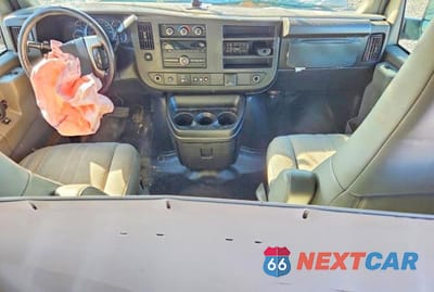 Zdjęcie 8 z 13 samochodu: 2017 CHEV EXPRESS G2500 VIN:1GCWGAFF0H1283738 - miniatura