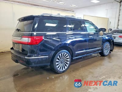 Trzecie zdjęcie samochodu z tyłu: 2019 LINCOLN NAVIGATOR RESERVE VIN:5LMJJ2LT8KEL11886 - miniatura