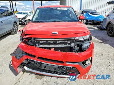 Piąte zdjęcie samochodu w środku: 2020 KIA SOUL GT-LINE VIN:KNDJ63AU2L7054787 - miniatura