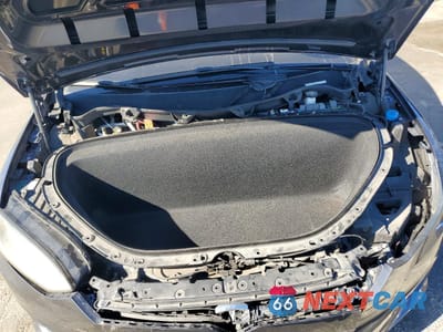 Zdjęcie 12 z 13 samochodu: 2017 TESLA MODEL X VIN:5YJXCAE25HF038102 - miniatura