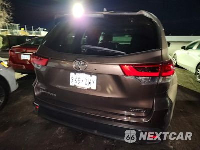 Zdjęcie 6 z 14 samochodu: 2018 TOYOTA HIGHLANDER LIMITED VIN:5TDYZRFH8JS279660 - miniatura